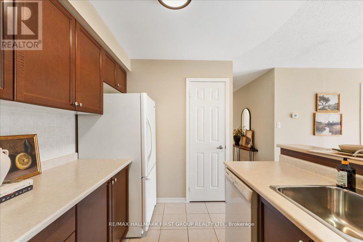204 - 132 Aspen Springs Drive, Clarington, Ontario  L1C 0H1 - Photo 11 - E12585184
