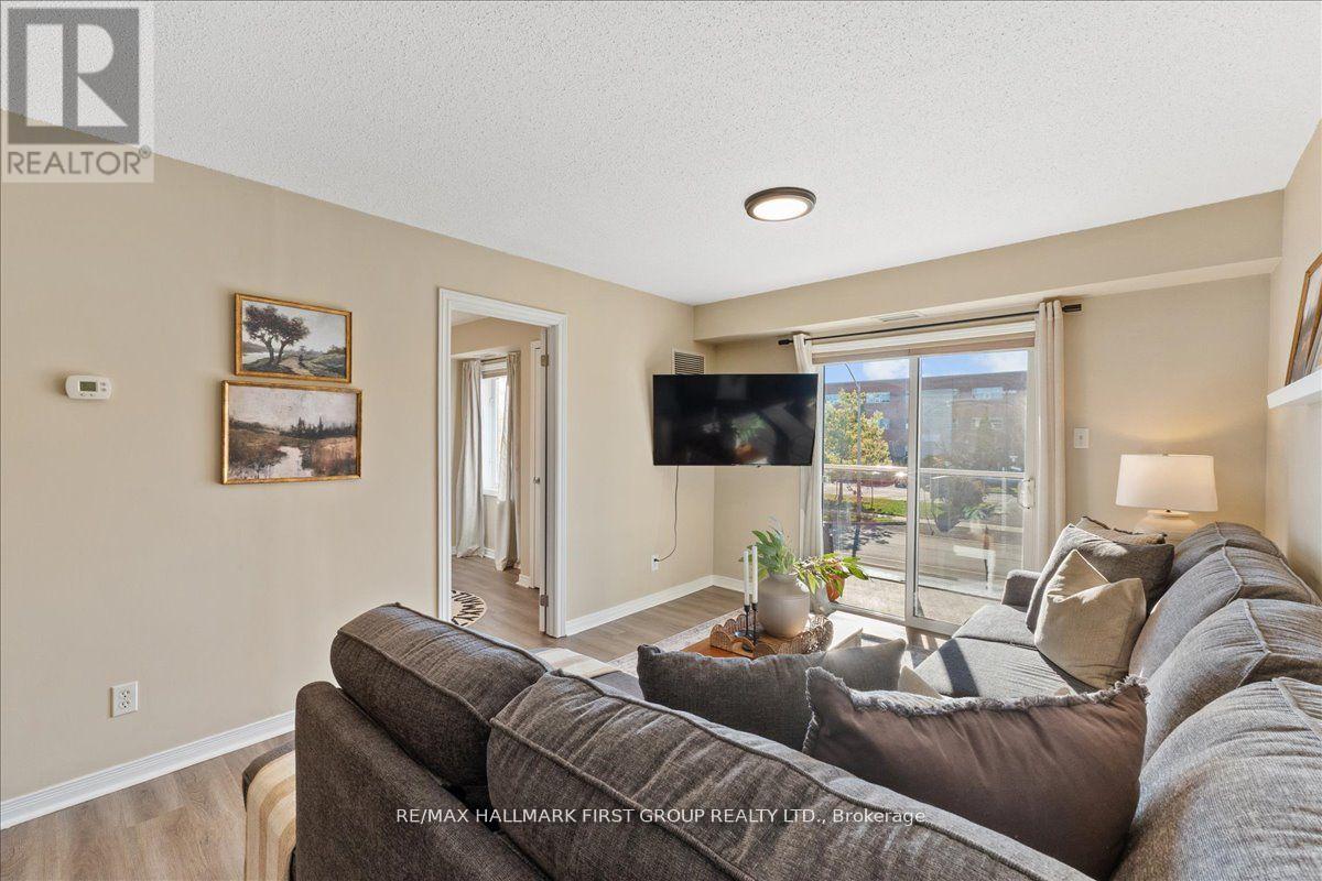 204 - 132 Aspen Springs Drive, Clarington, Ontario  L1C 0H1 - Photo 13 - E12585184