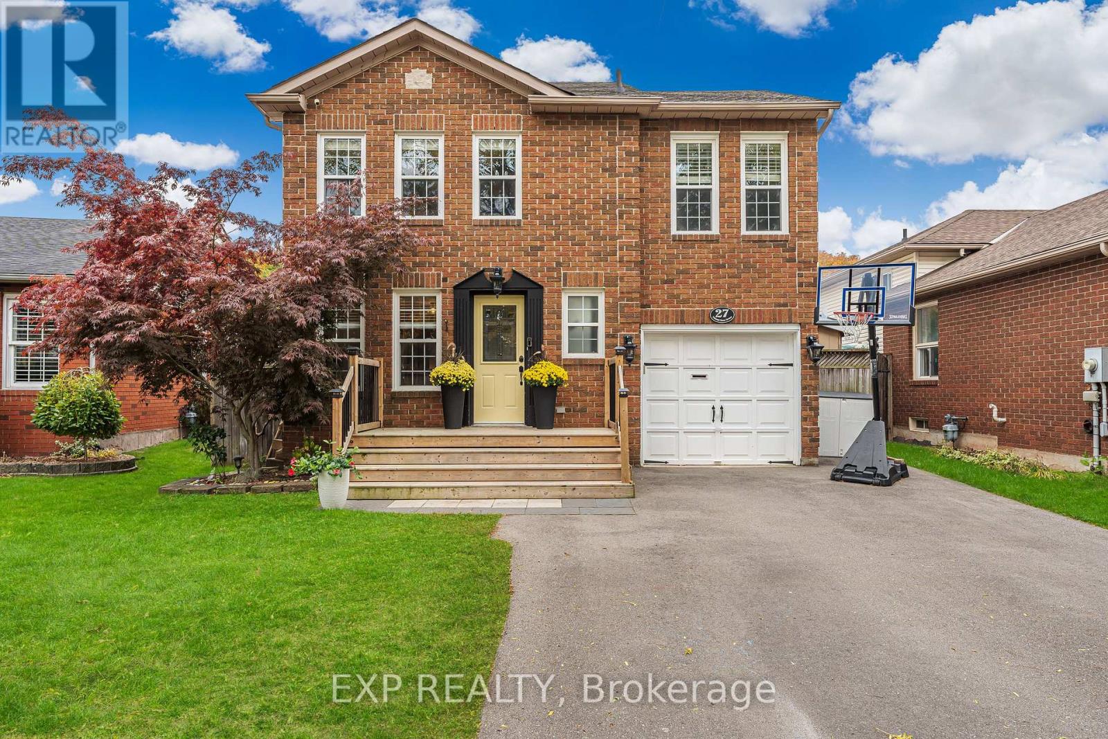 27 PLEASANT GROVE TERRACE, Grimsby, Ontario