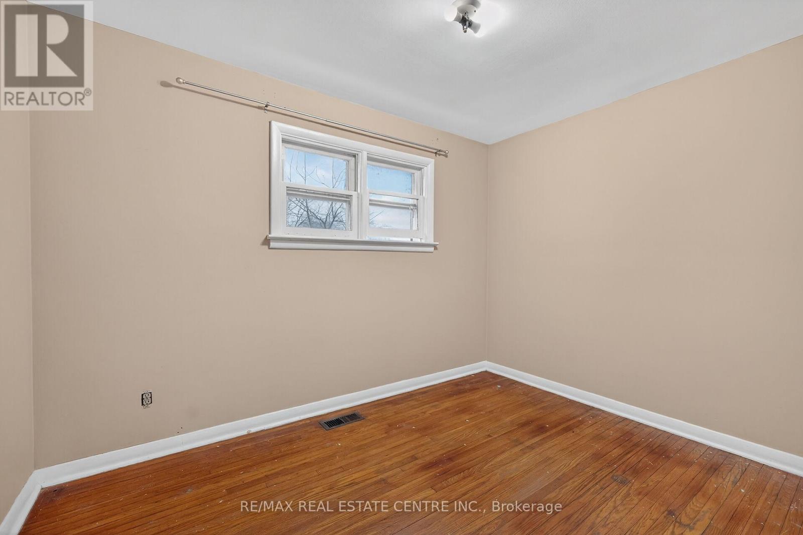 89 Dodson Street, Hamilton, Ontario  L9A 3K8 - Photo 17 - X12585112