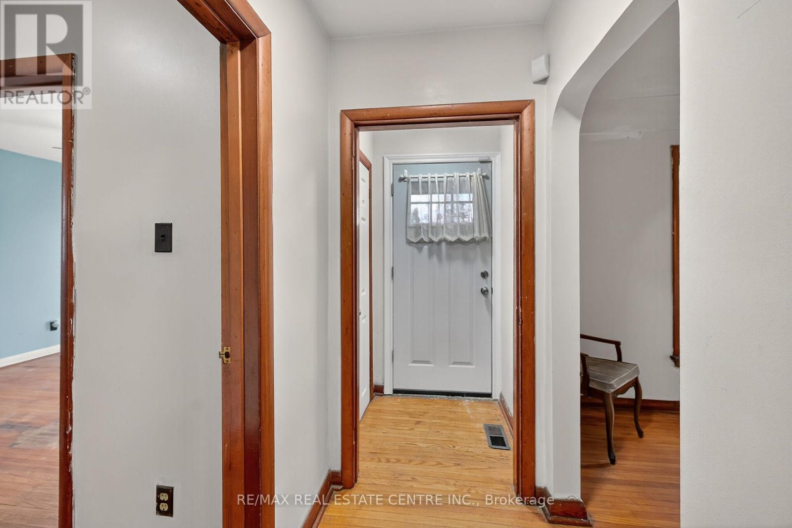 89 Dodson Street, Hamilton, Ontario  L9A 3K8 - Photo 4 - X12585112