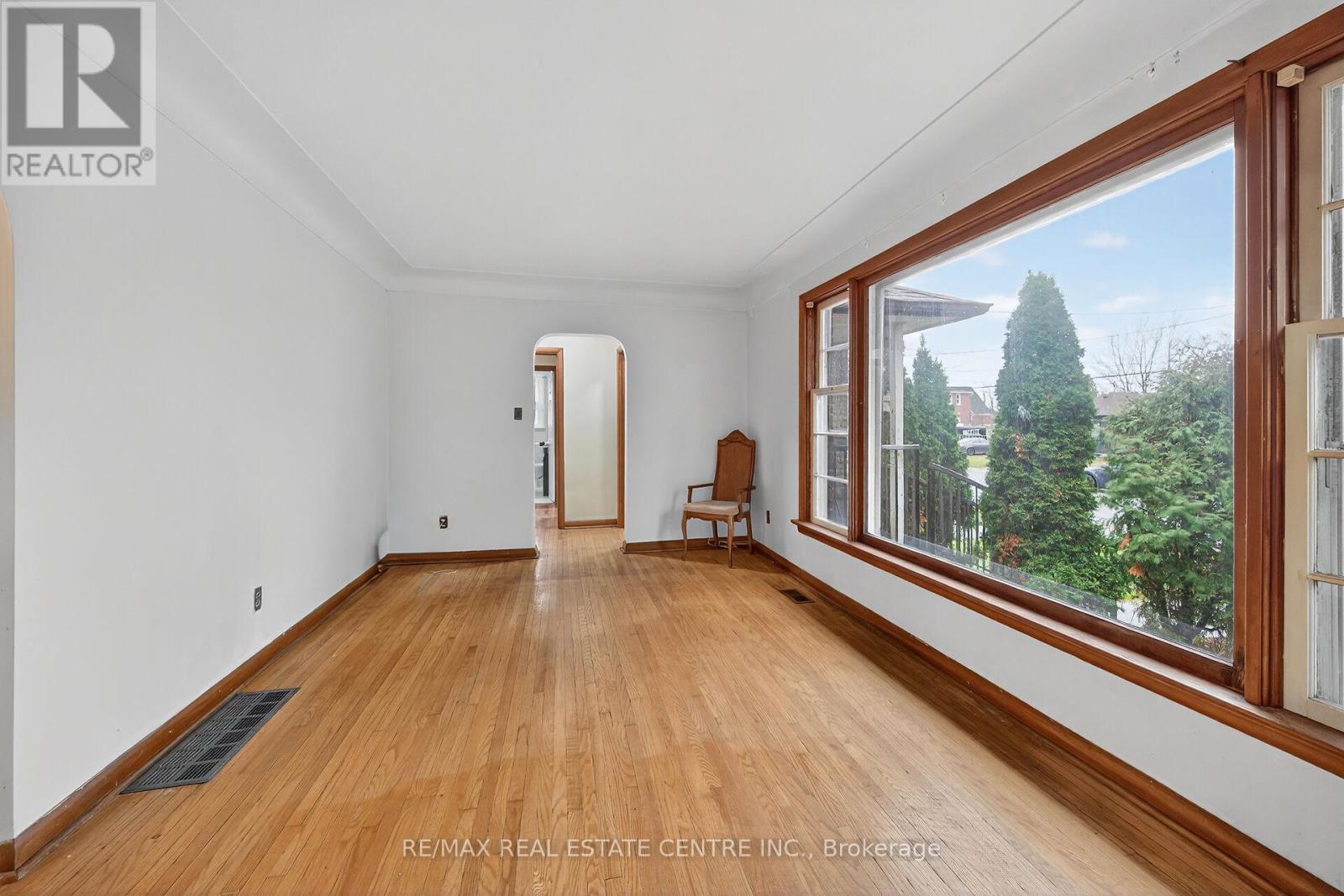 89 Dodson Street, Hamilton, Ontario  L9A 3K8 - Photo 7 - X12585112