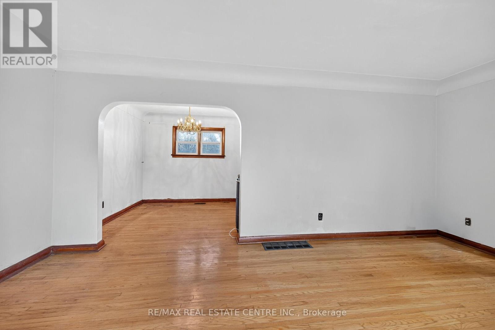 89 Dodson Street, Hamilton, Ontario  L9A 3K8 - Photo 8 - X12585112