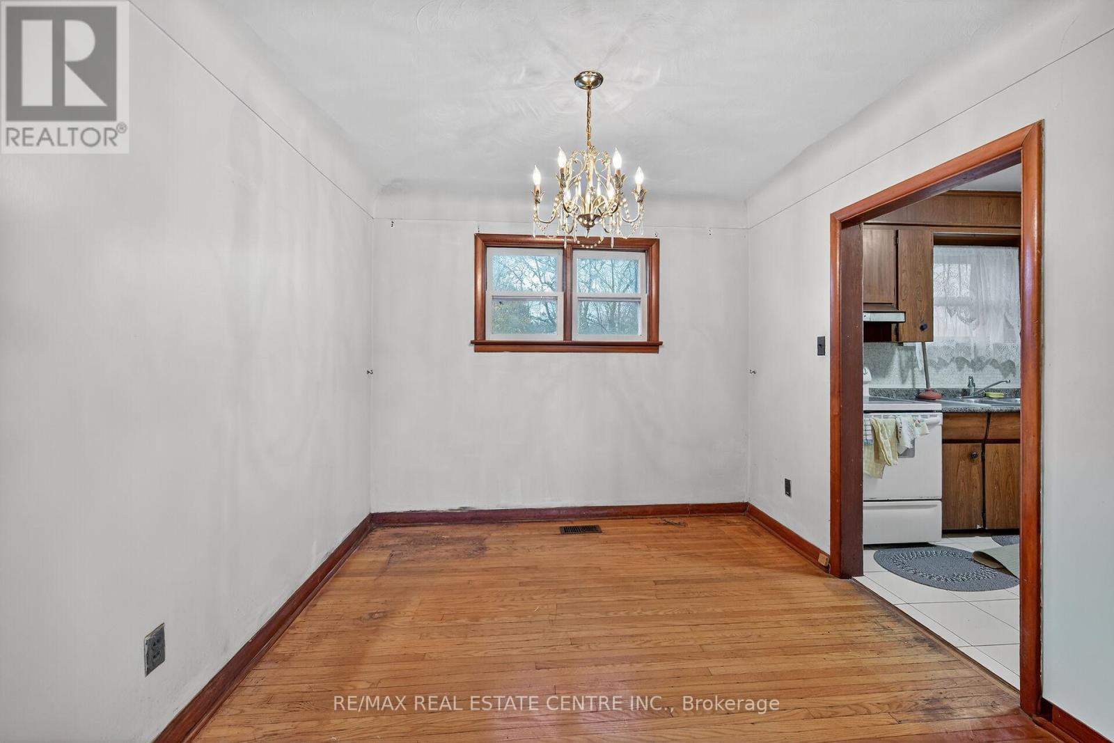 89 Dodson Street, Hamilton, Ontario  L9A 3K8 - Photo 9 - X12585112