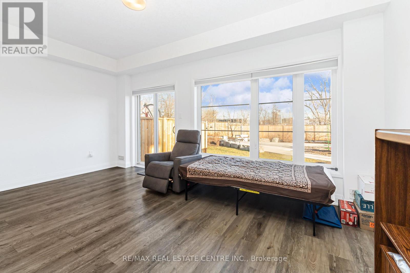 33 Steele Crescent, Guelph, Ontario  N1E 0S7 - Photo 18 - X12585126