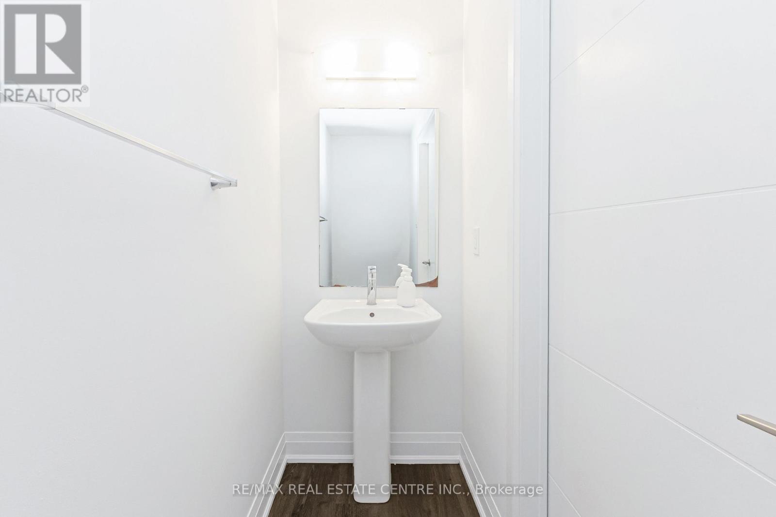 33 Steele Crescent, Guelph, Ontario  N1E 0S7 - Photo 8 - X12585126