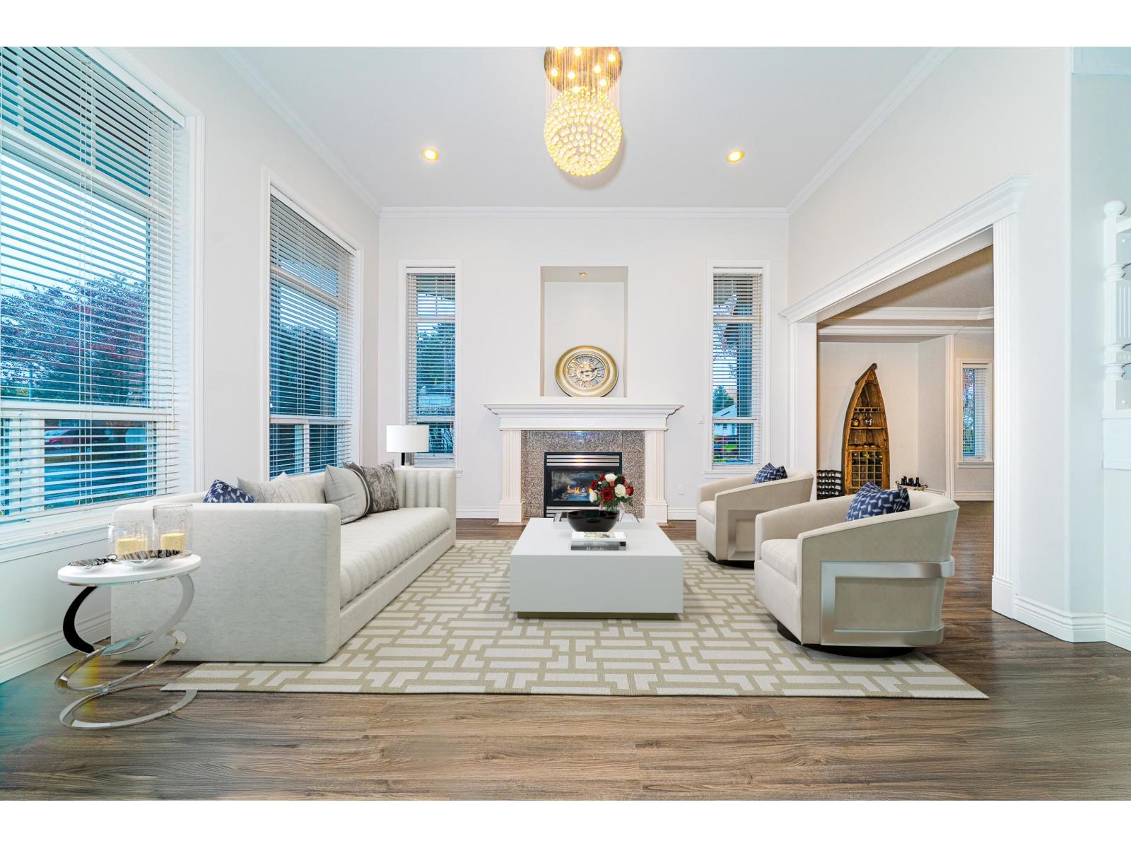 6368 189a Street, Surrey, British Columbia  V3S 8S3 - Photo 3 - R3070304