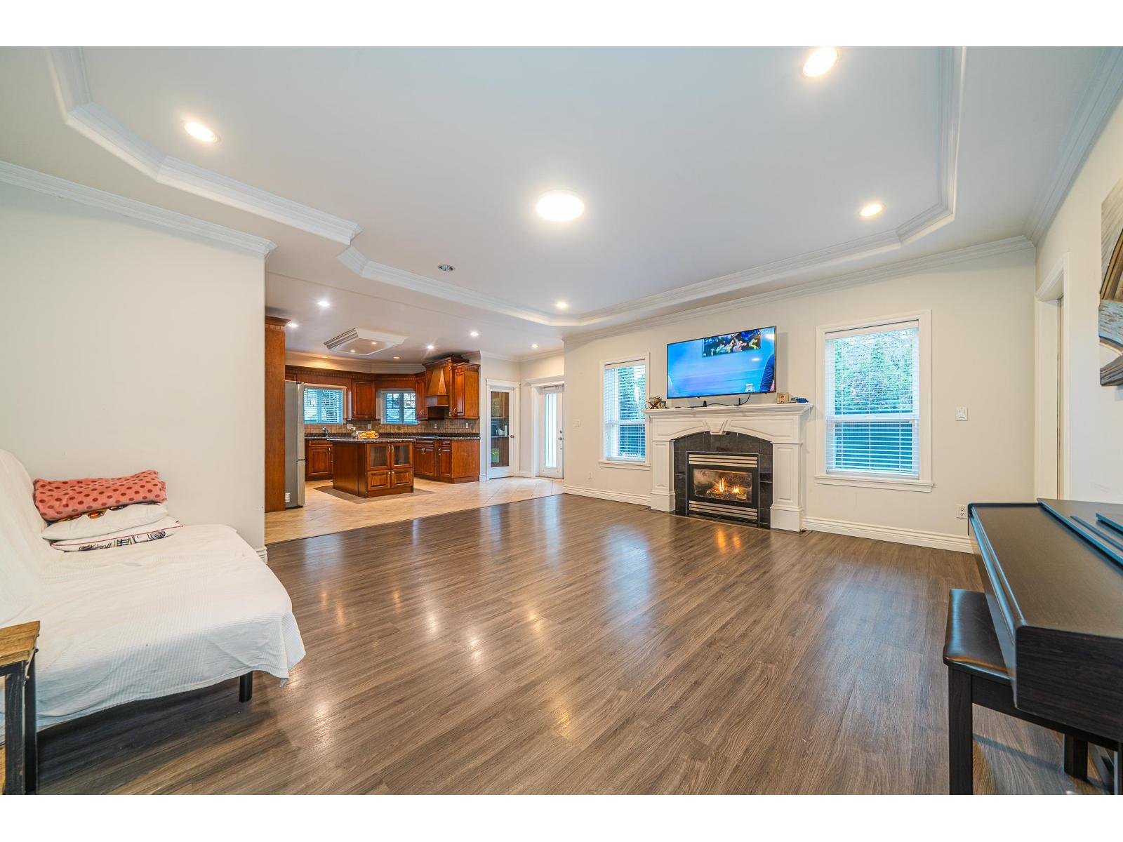 6368 189a Street, Surrey, British Columbia  V3S 8S3 - Photo 14 - R3070304