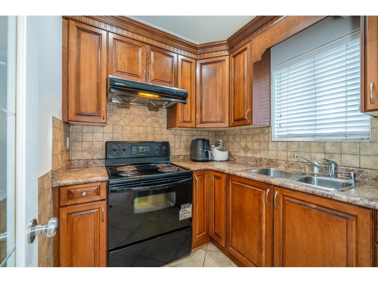 6368 189a Street, Surrey, British Columbia  V3S 8S3 - Photo 20 - R3070304