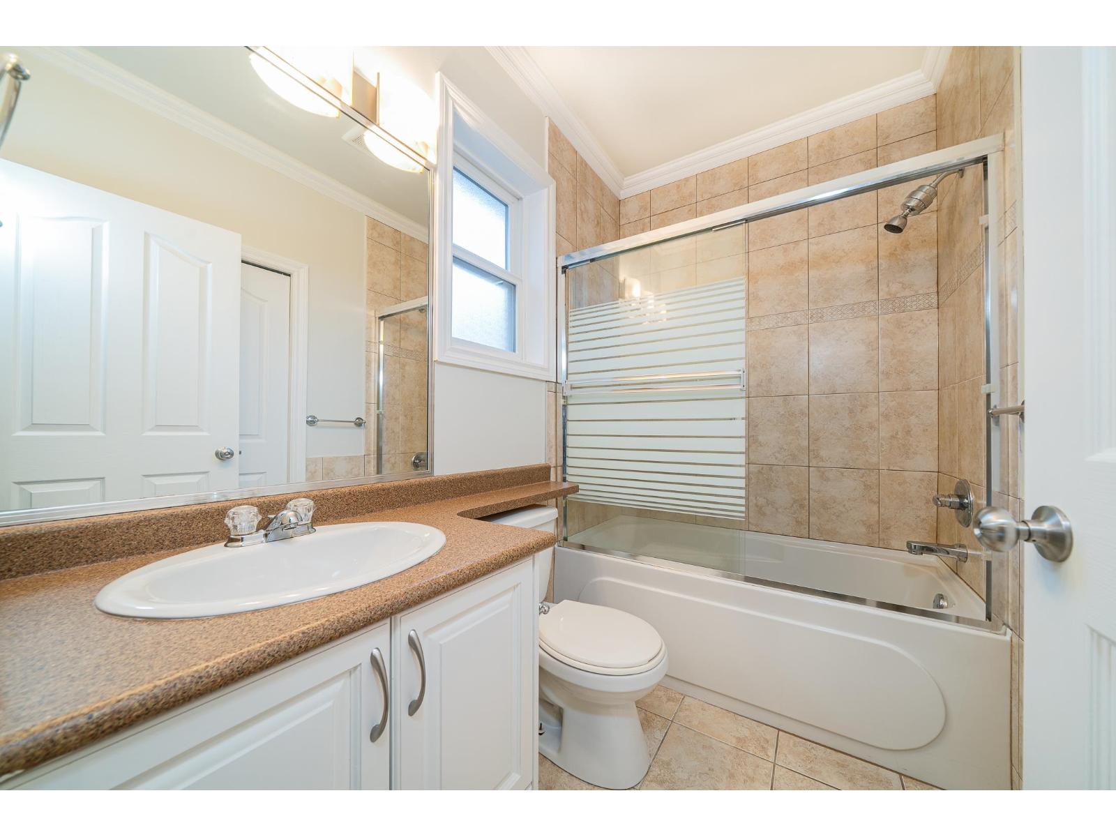 6368 189a Street, Surrey, British Columbia  V3S 8S3 - Photo 33 - R3070304