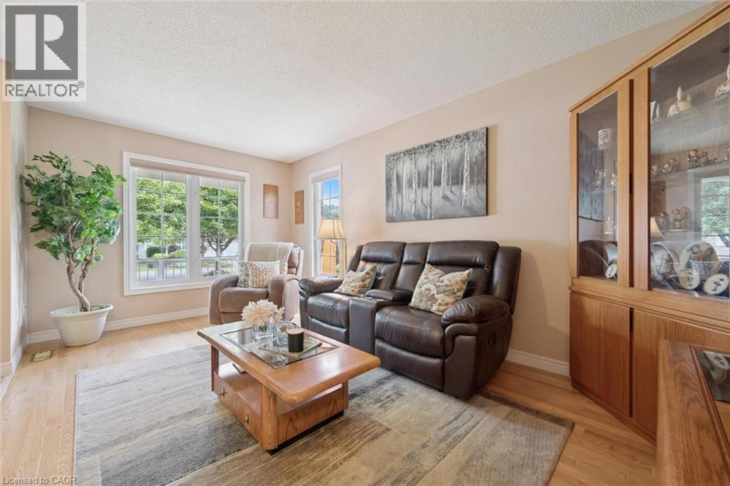 98 Schroder Crescent, Guelph, Ontario  N1E 7B4 - Photo 4 - 40762857