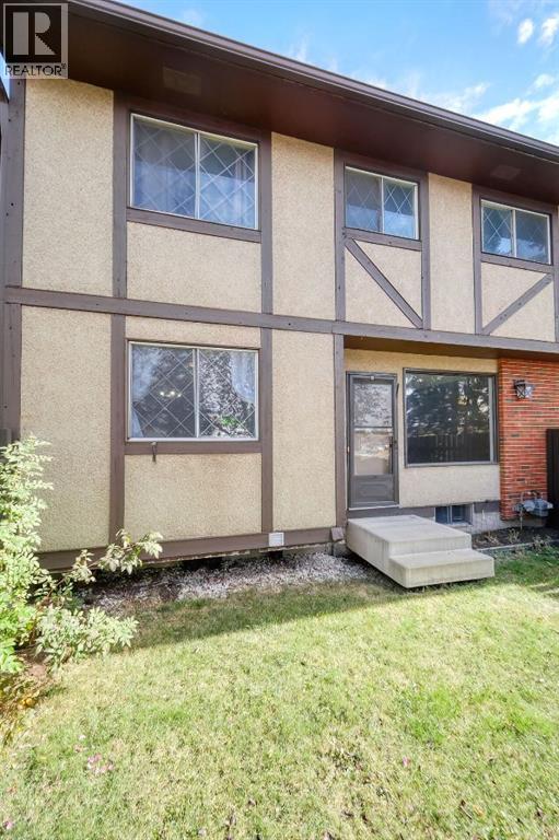 7, 175 Manora Place Ne, Calgary, Alberta  T2A 5P7 - Photo 2 - A2257569