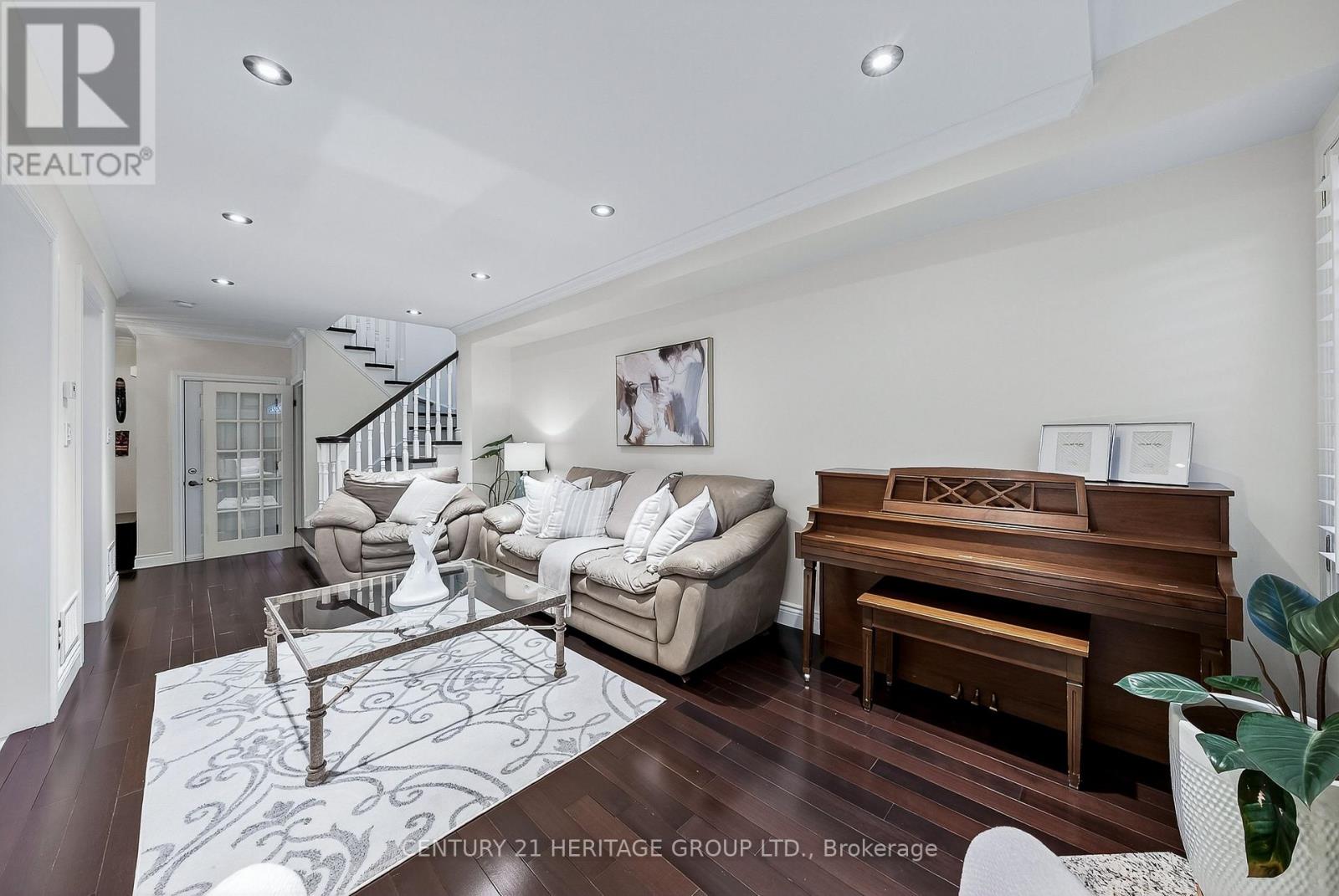 23 Long Point Drive, Richmond Hill, Ontario  L4E 3W9 - Photo 12 - N12582904