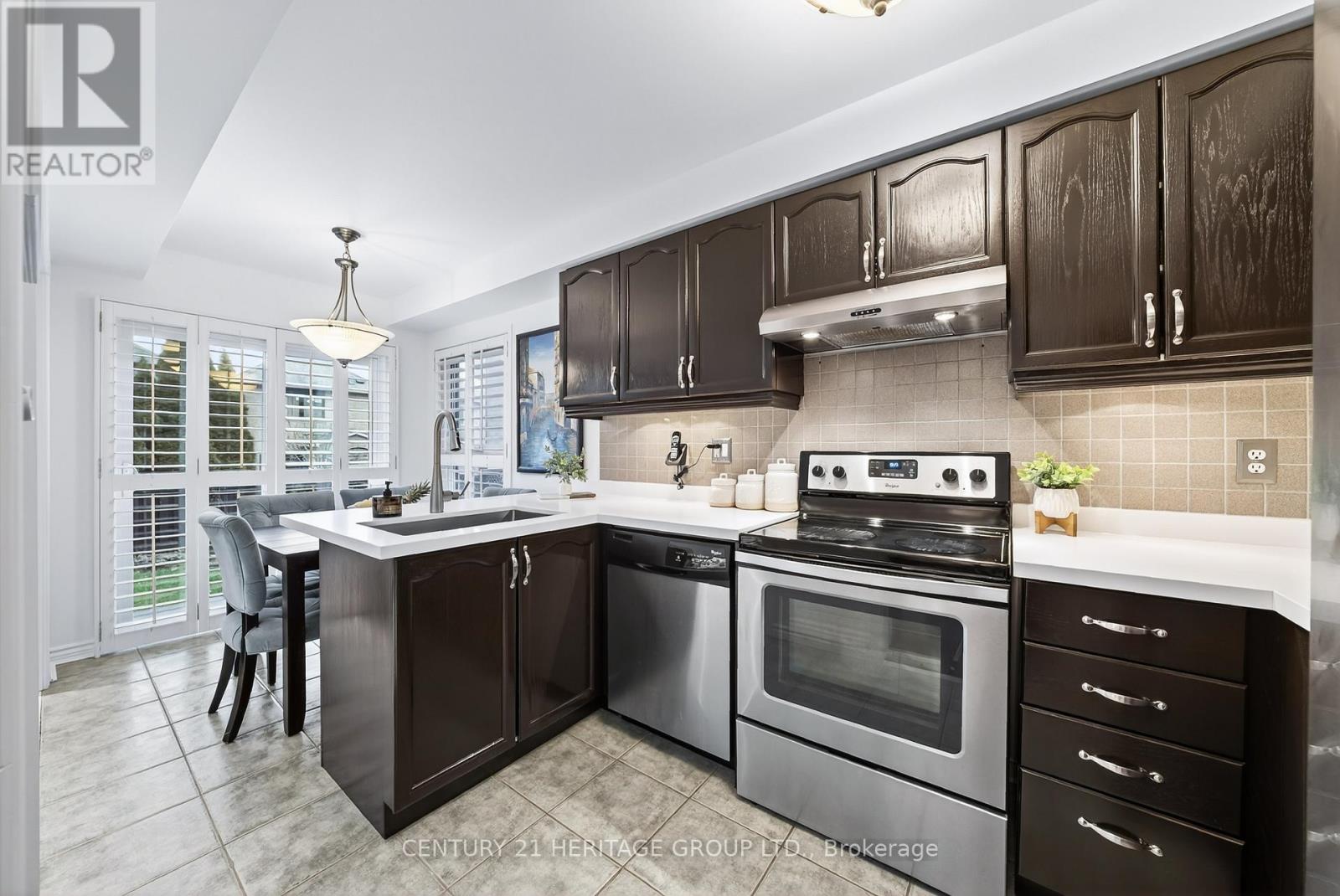 23 Long Point Drive, Richmond Hill, Ontario  L4E 3W9 - Photo 18 - N12582904