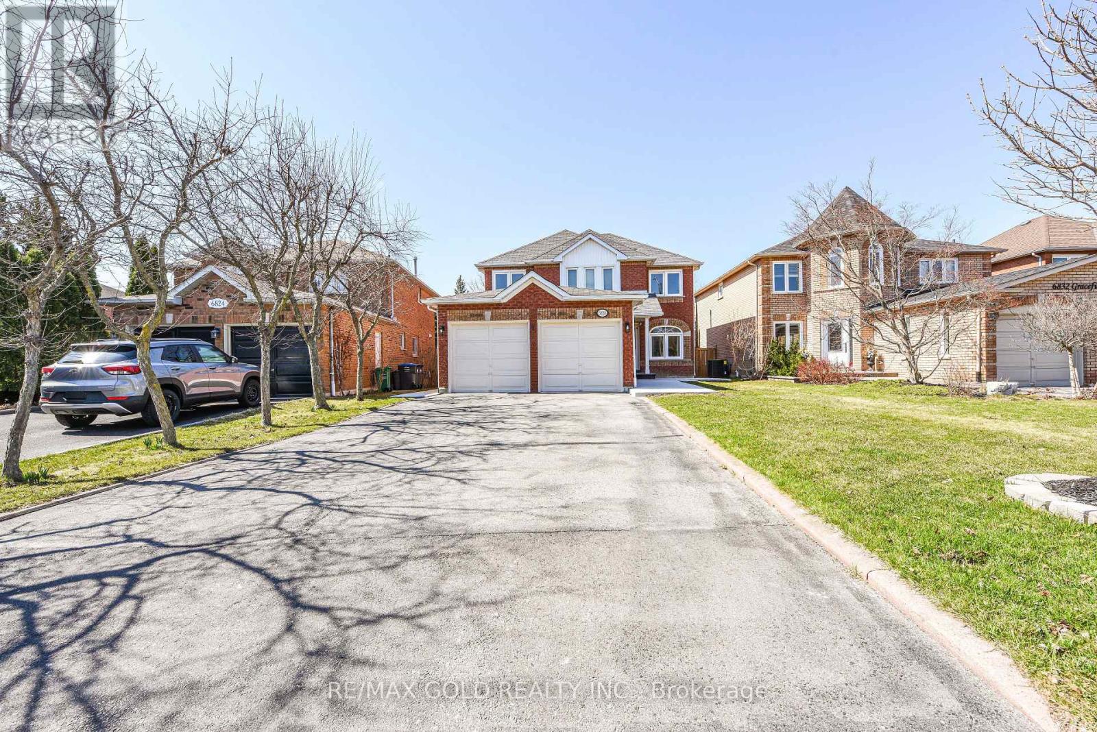 6828 Gracefield Drive, Mississauga, Ontario L5N 6T6 - Photo 2 - W12196948