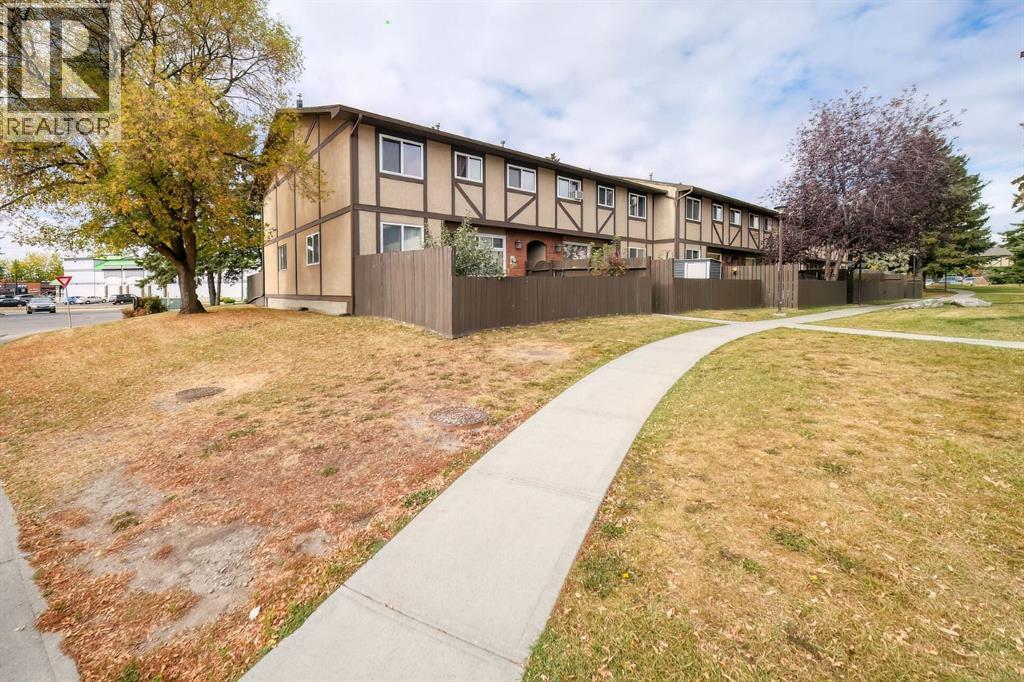 7, 175 Manora Place Ne, Calgary, Alberta  T2A 5P7 - Photo 5 - A2257569