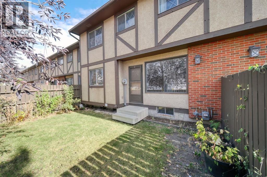 7, 175 Manora Place Ne, Calgary, Alberta  T2A 5P7 - Photo 4 - A2257569