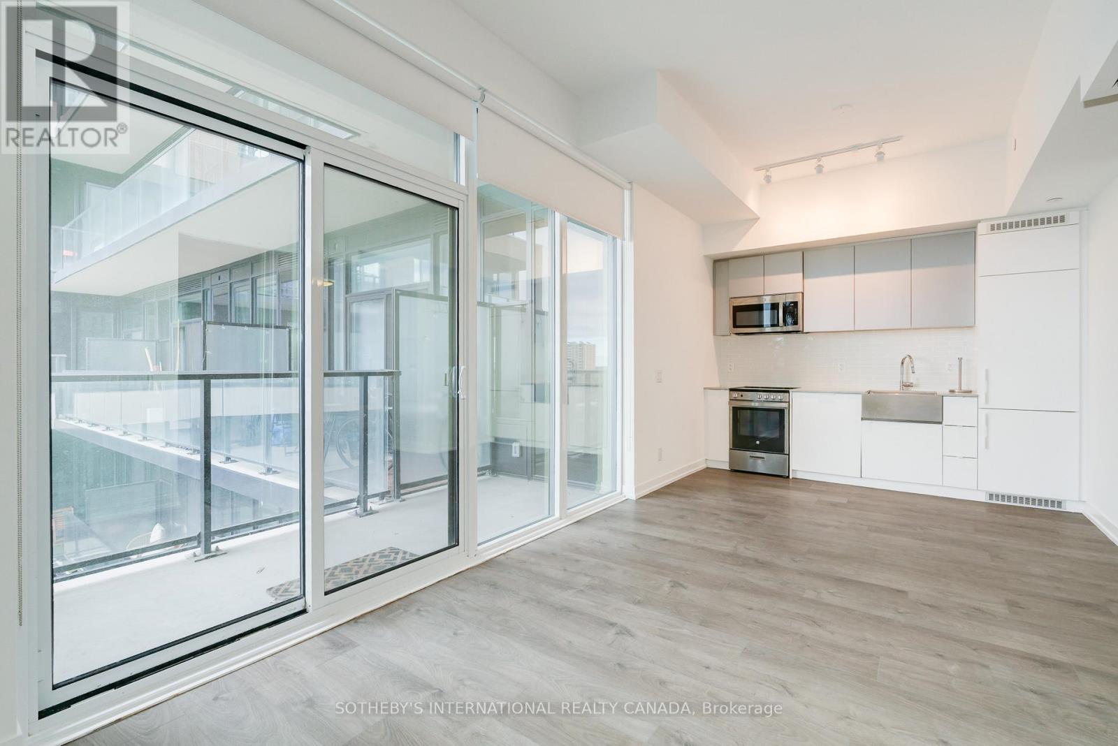 1011 - 270 Dufferin Street, Toronto, Ontario  M6K 0H8 - Photo 8 - W12577086