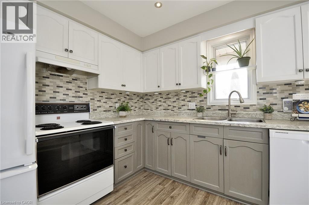 427 Bankside Crescent, Kitchener, Ontario  N2N 3E5 - Photo 15 - 40788130