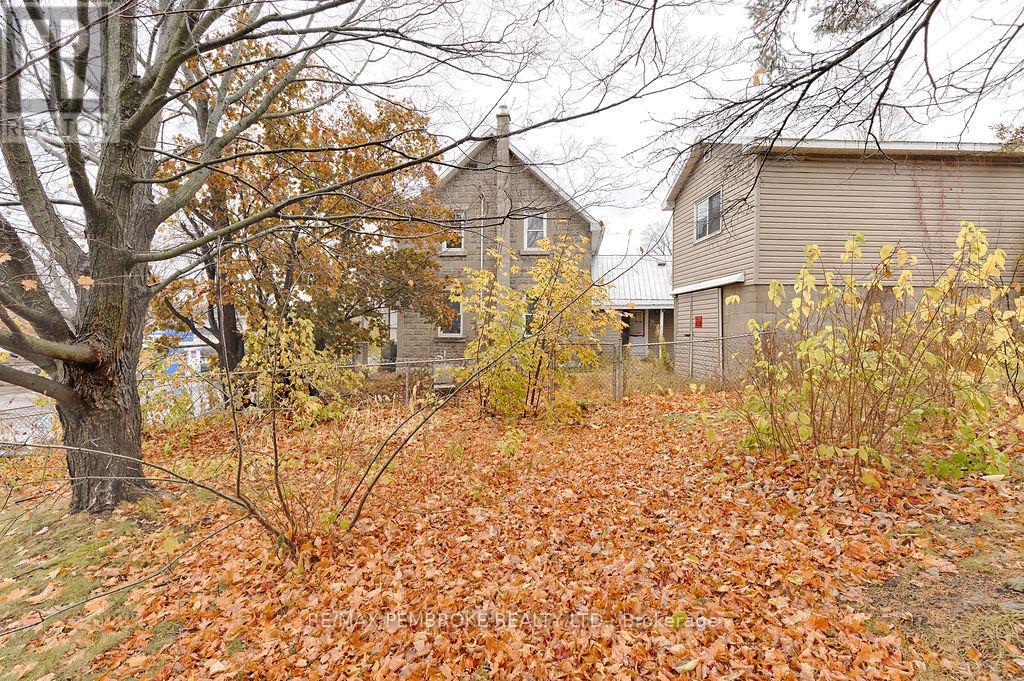 131 Bonnechere Street W, Bonnechere Valley, Ontario K0J 1T0 - Photo 29 - X12501166