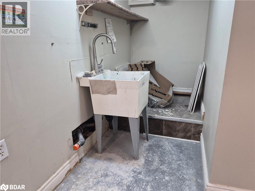 45 Dunlop Street E, Barrie, Ontario  L4M 1A2 - Photo 15 - 40790700