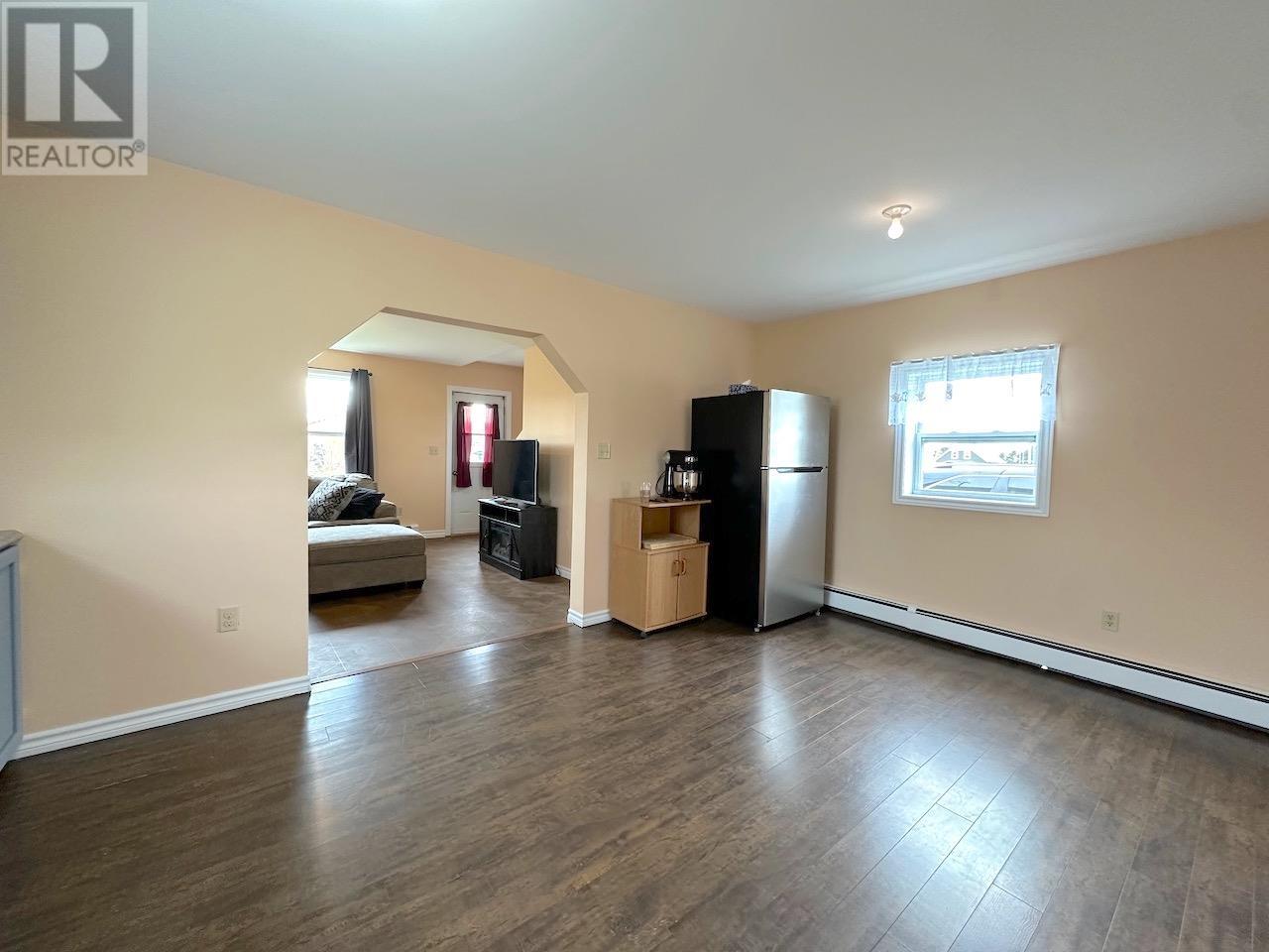 17 Paquet Avenue, Souris, Prince Edward Island  C0A 2B0 - Photo 9 - 202528733