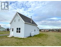 17 Paquet Avenue, Souris, Ca