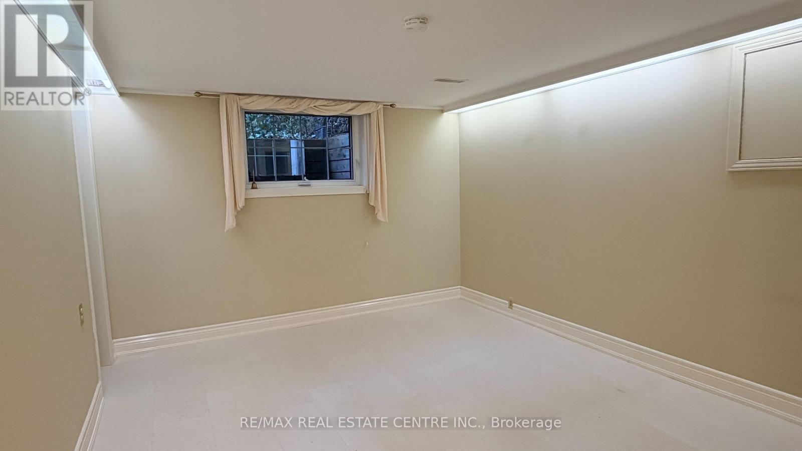 117 Watson Avenue, Oakville, Ontario L6J 3T5 - Photo 20 - W12494046