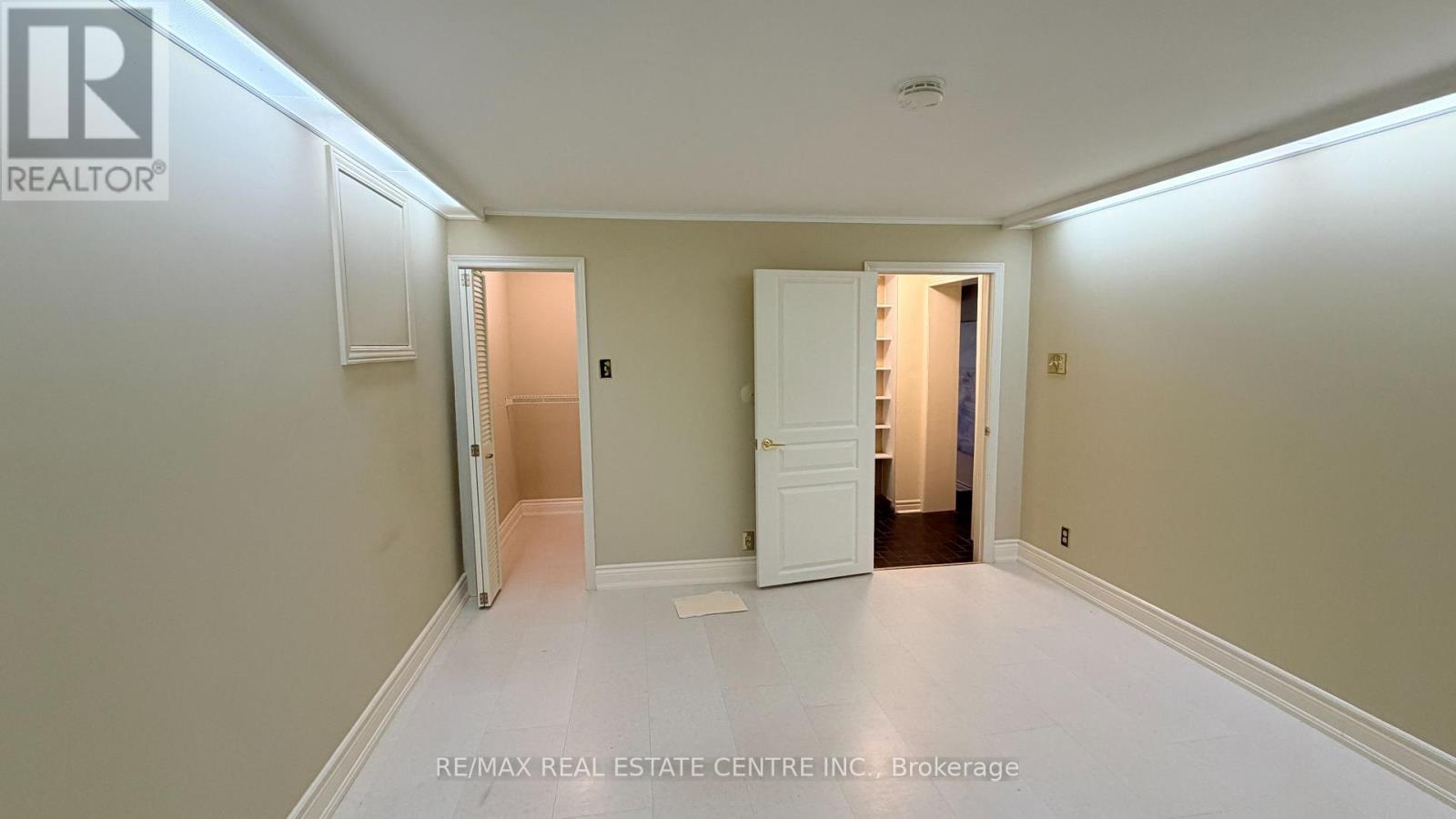 117 Watson Avenue, Oakville, Ontario L6J 3T5 - Photo 21 - W12494046