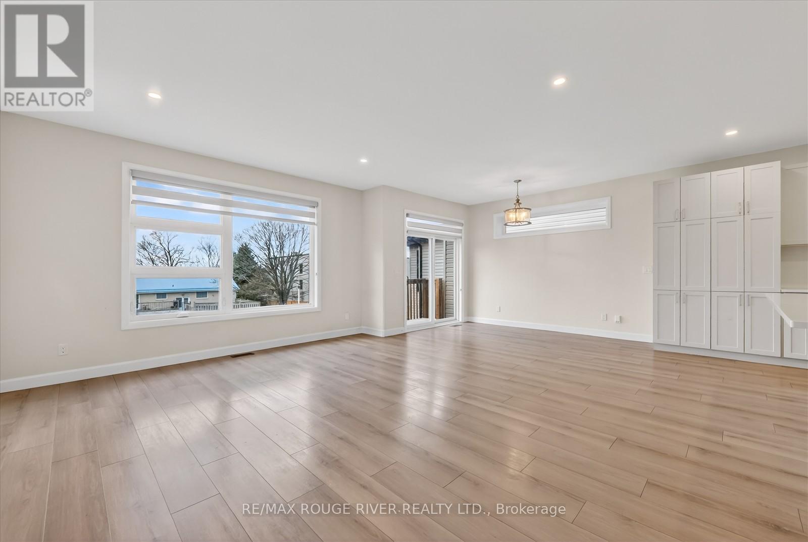 46 Erie Court, Loyalist, Ontario  K7N 0E3 - Photo 4 - X12578124