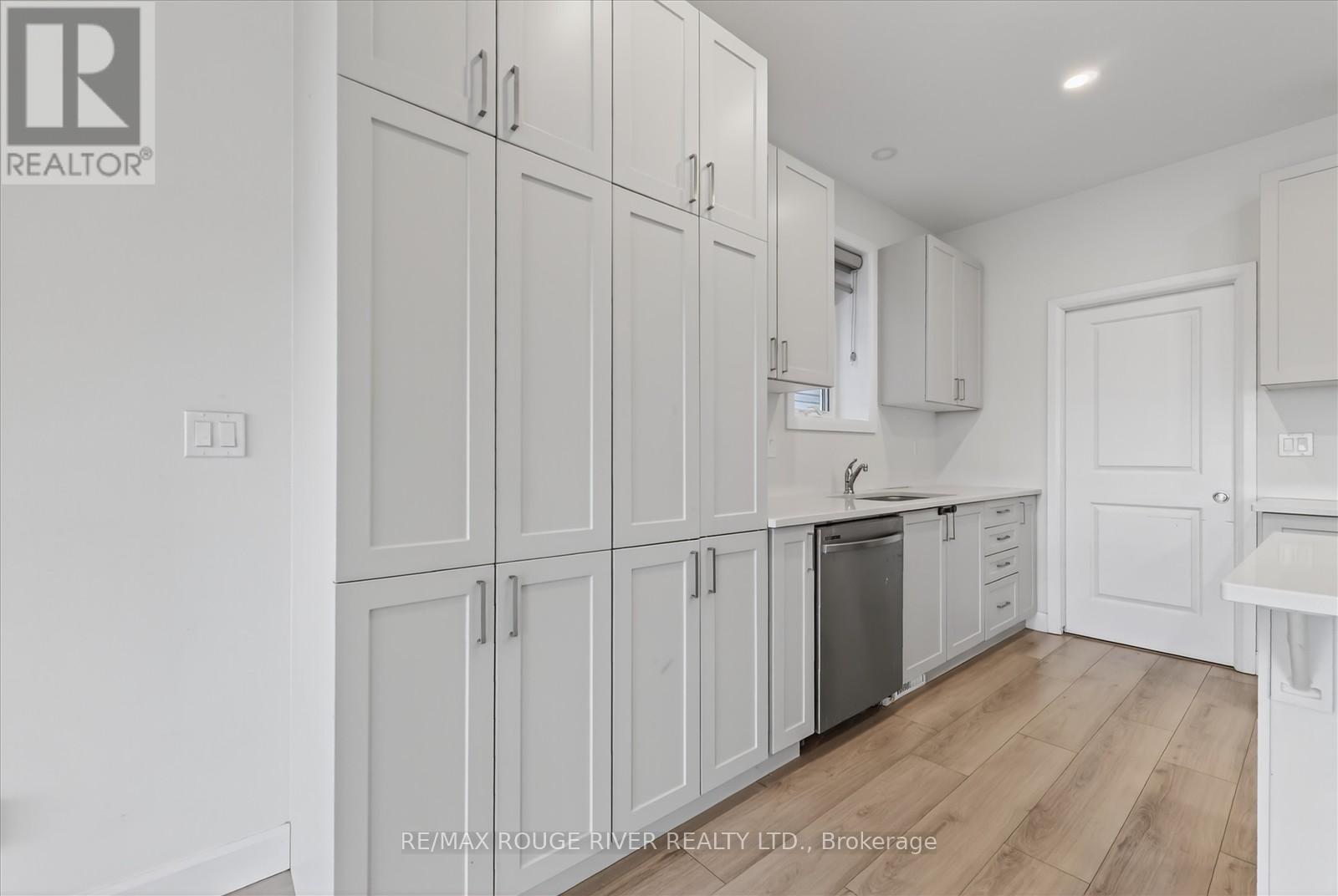 46 Erie Court, Loyalist, Ontario  K7N 0E3 - Photo 9 - X12578124