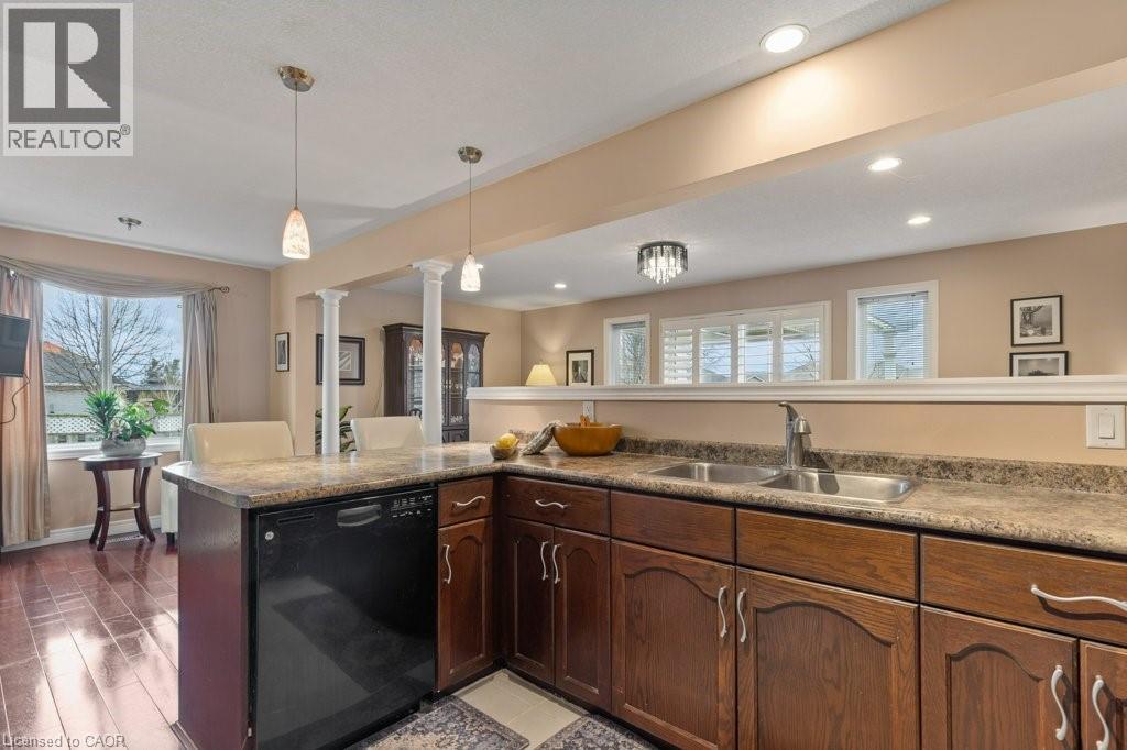 251 Falcon Drive, Woodstock, Ontario  N4T 0A1 - Photo 5 - 40791018