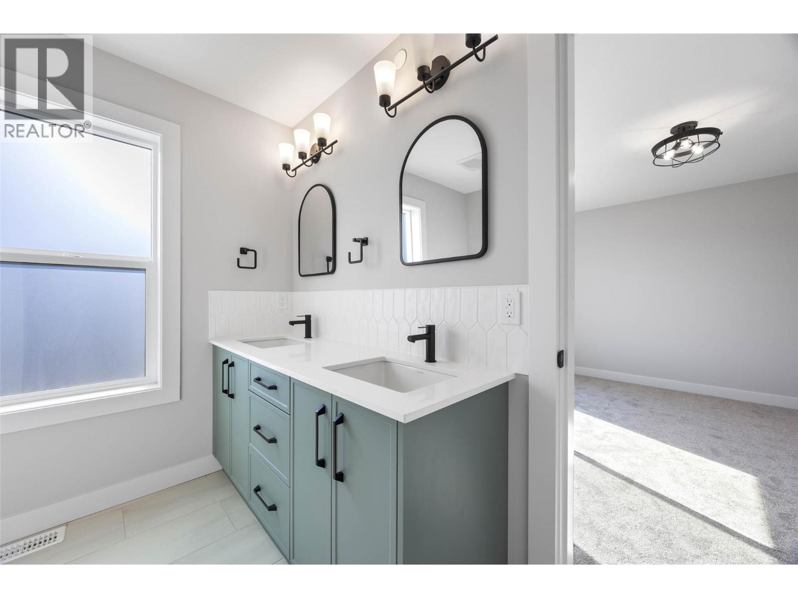 8759 BADGER Drive Kamloops Photo 32