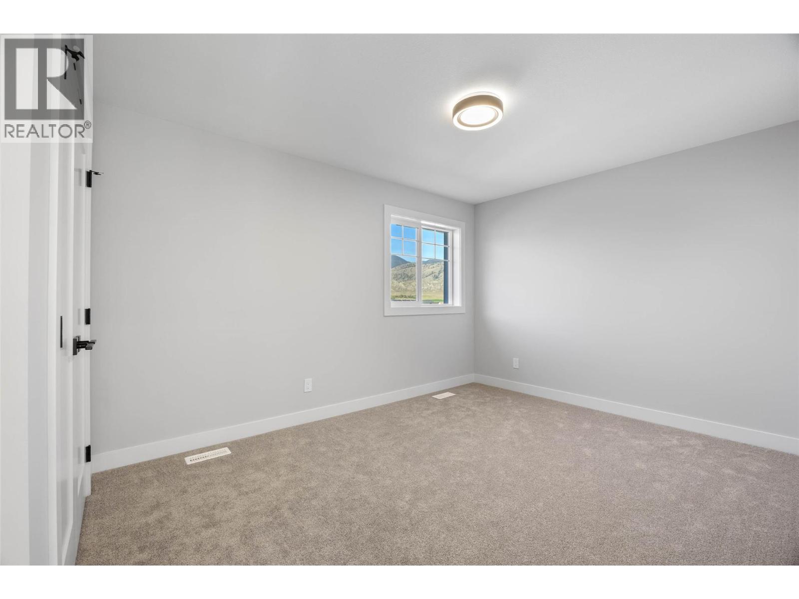 8759 BADGER Drive Kamloops Photo 26