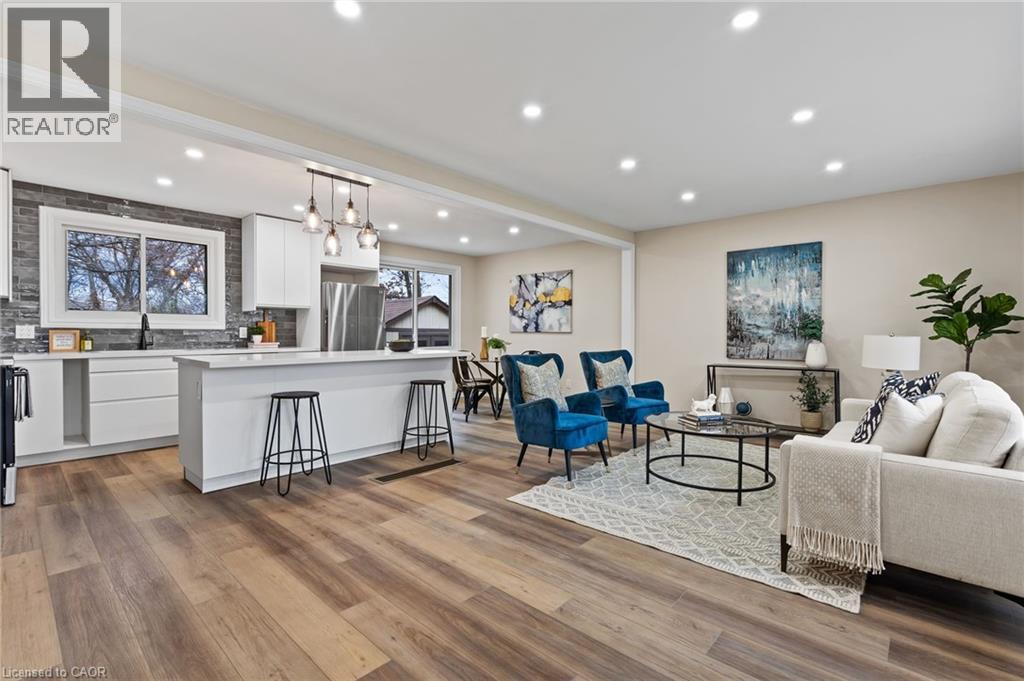 51 Burness Drive, St. Catharines, Ontario  L2P 1J4 - Photo 3 - 40787088