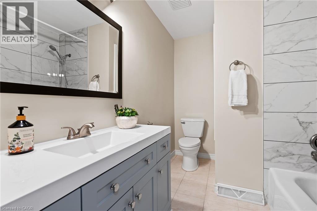 51 Burness Drive, St. Catharines, Ontario  L2P 1J4 - Photo 17 - 40787088