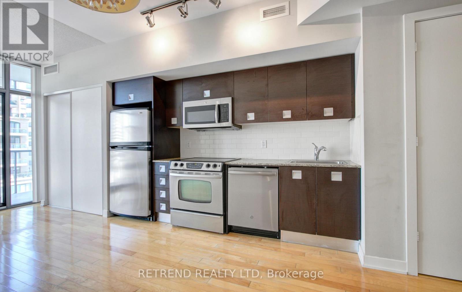 1010 - 33 Charles Street E, Toronto, Ontario  M4Y 0B7 - Photo 7 - C12585212