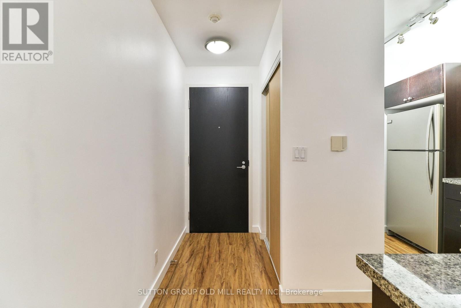 205 - 1005 King Street W, Toronto, Ontario  M6K 3M8 - Photo 2 - C12585214