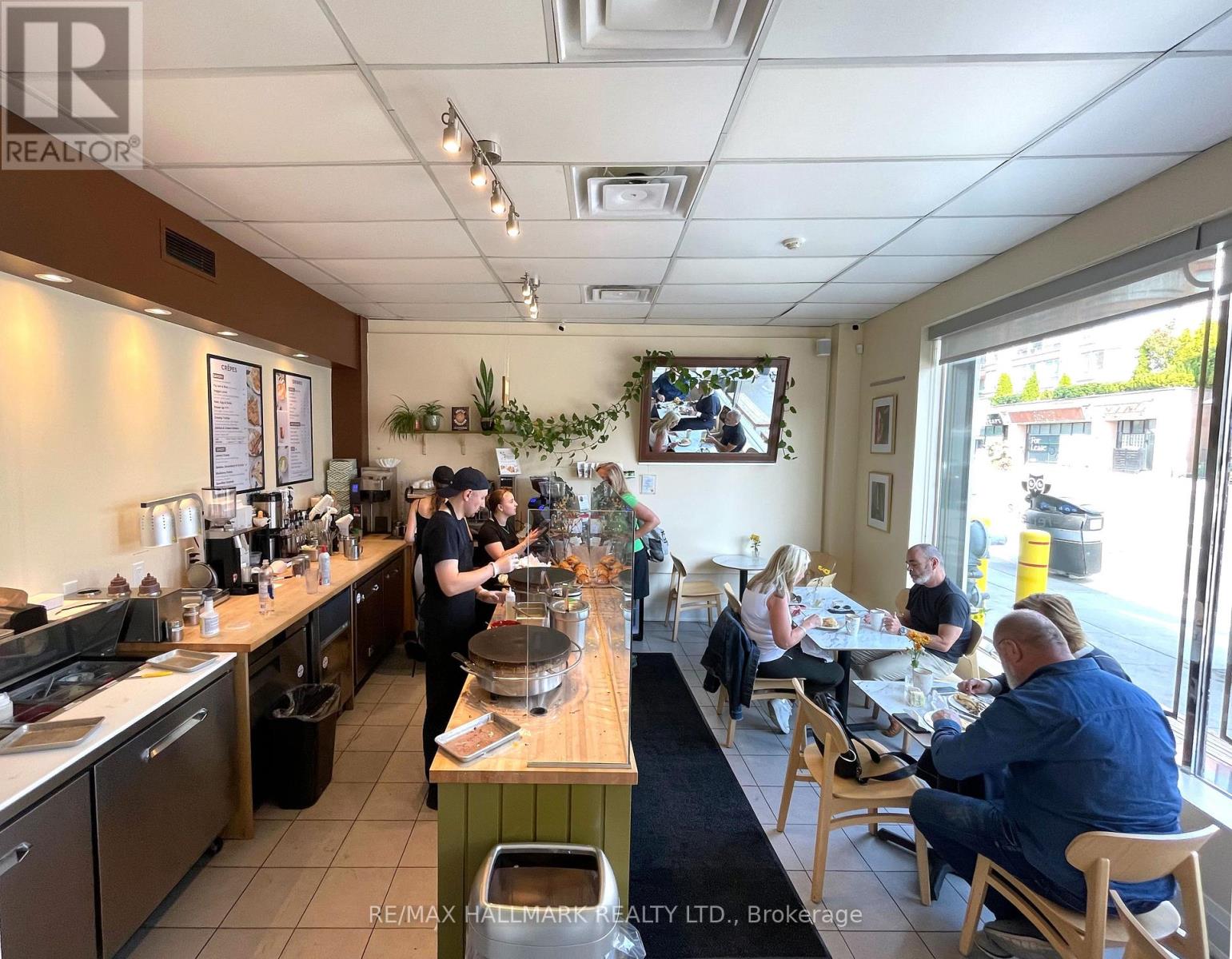 2674 Yonge Street, Toronto, Ontario  M4N 2H7 - Photo 4 - C12585284