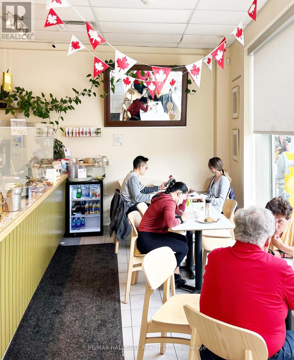 2674 Yonge Street, Toronto, Ontario  M4N 2H7 - Photo 6 - C12585284