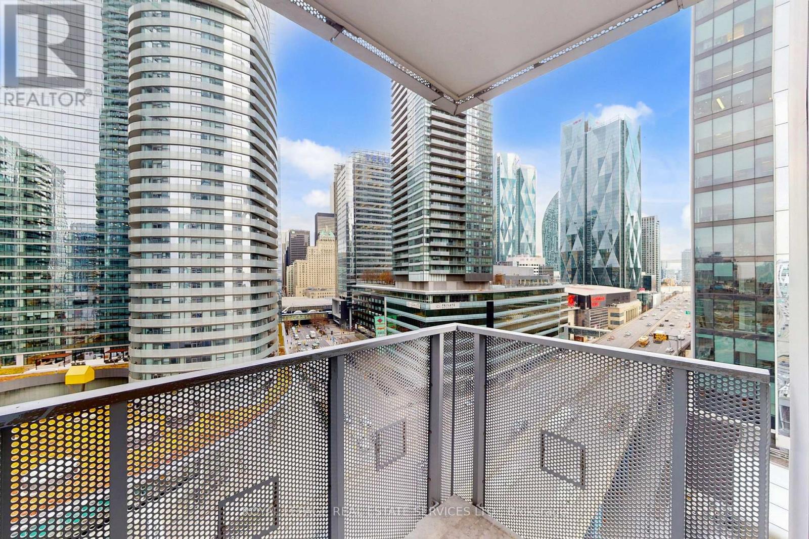 1403 - 10 York Street, Toronto, Ontario  M5J 2Z2 - Photo 24 - C12585310