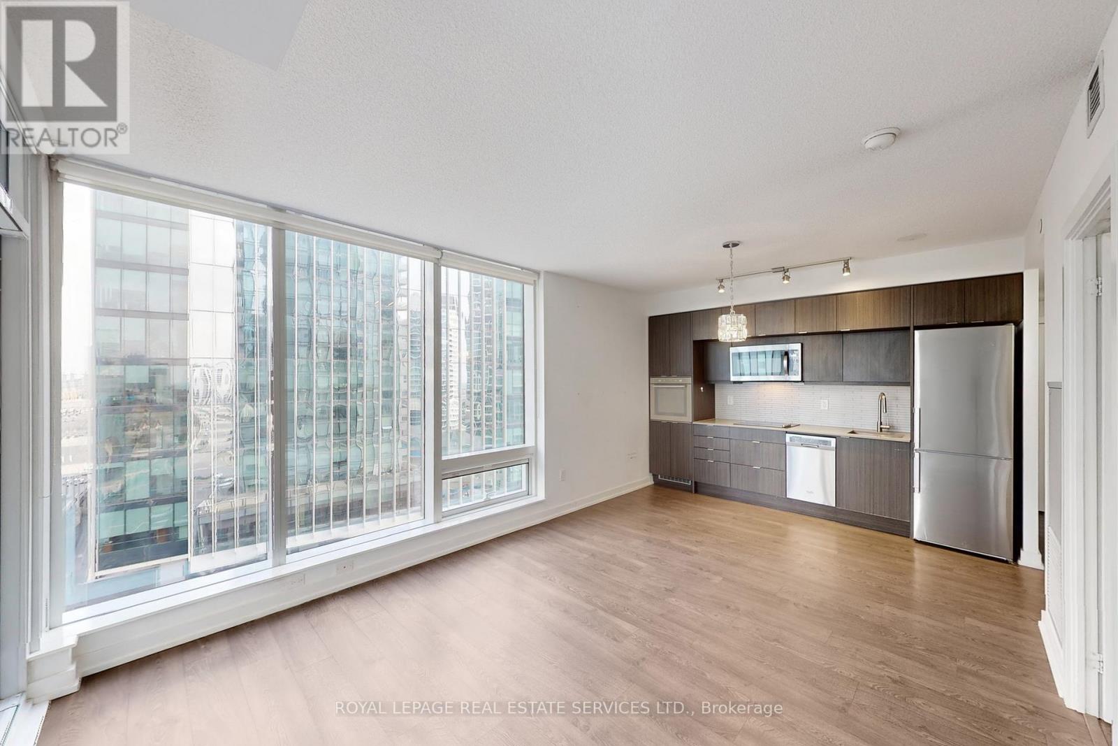 1403 - 10 York Street, Toronto, Ontario  M5J 2Z2 - Photo 4 - C12585310