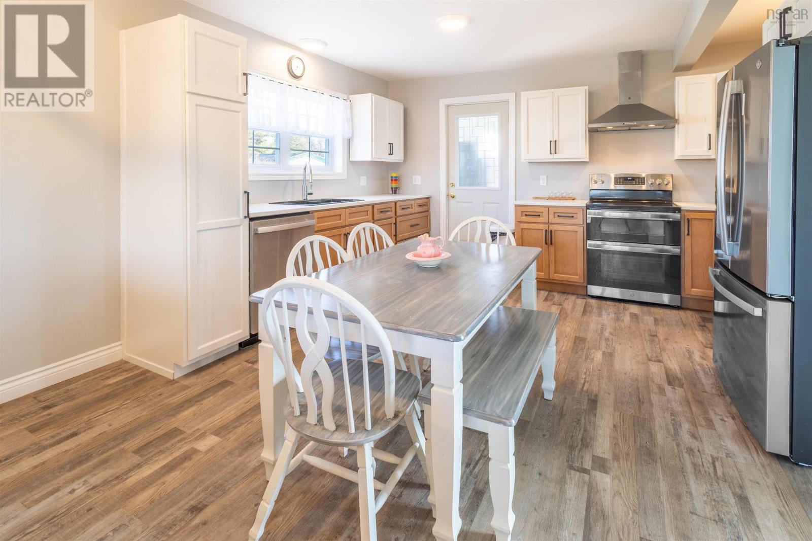 157 Lake Road, Glace Bay, Nova Scotia  B1A 2G8 - Photo 11 - 202528735