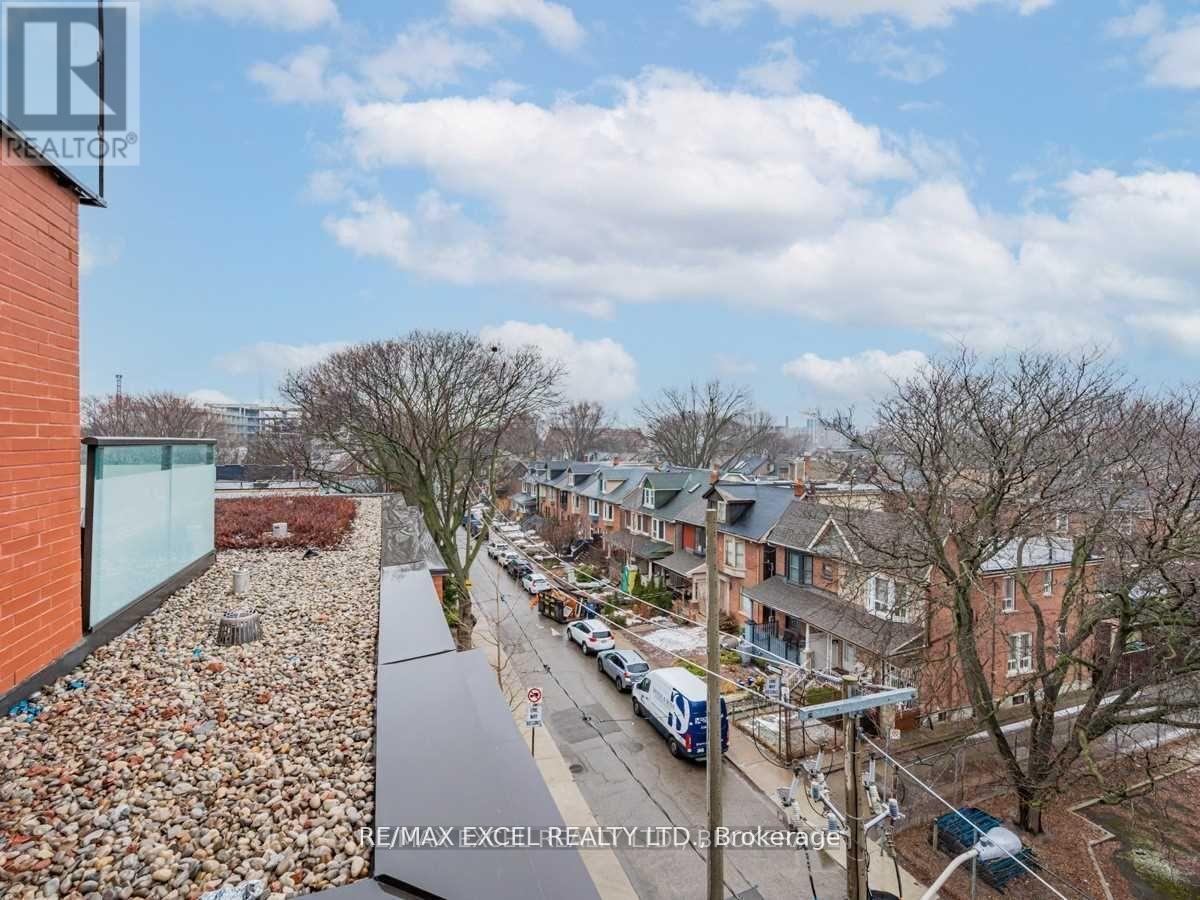 408 - 246 LOGAN AVENUE, Toronto, Ontario