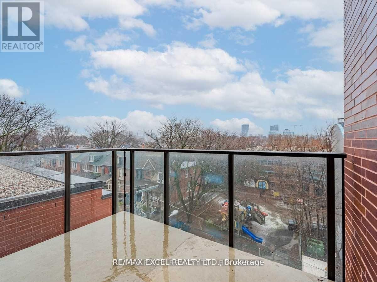 408 - 246 Logan Avenue, Toronto, Ontario  M4M 0E9 - Photo 4 - E12585312