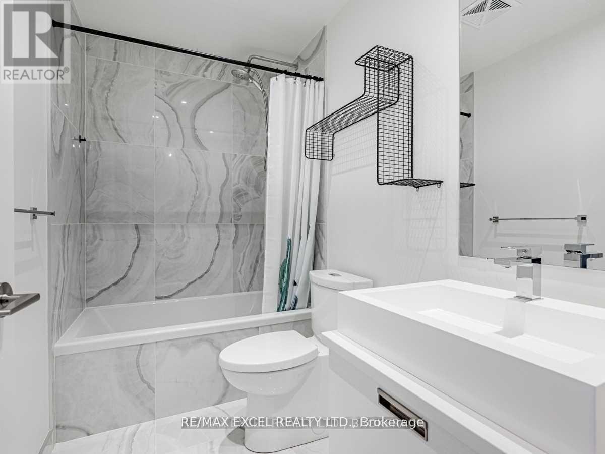 408 - 246 Logan Avenue, Toronto, Ontario  M4M 0E9 - Photo 5 - E12585312