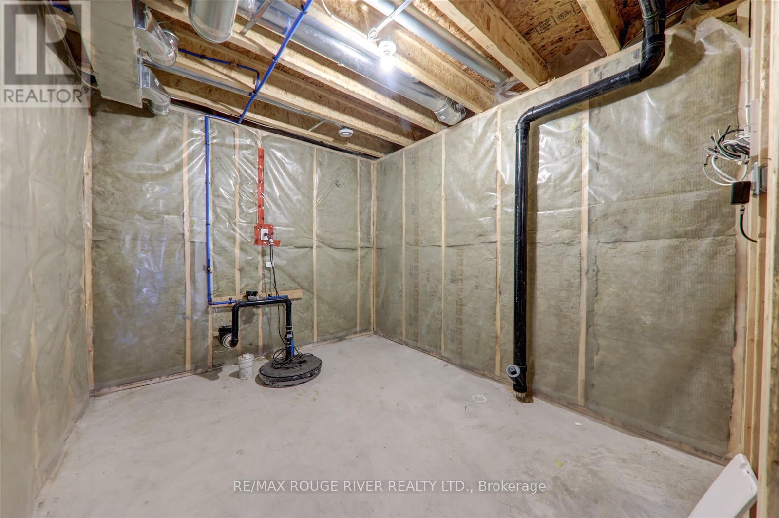 46 Erie Court, Loyalist (Amherstview), Ontario  K7N 0E3 - Photo 31 - X12449508