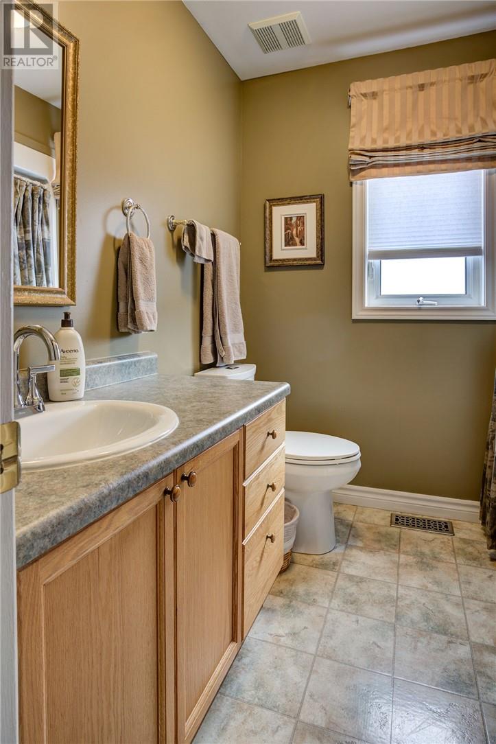 1315 Attlee Avenue, Sudbury, Ontario  P3A 6A3 - Photo 10 - 2125778