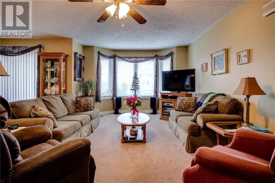 1315 Attlee Avenue, Sudbury, Ontario  P3A 6A3 - Photo 2 - 2125778