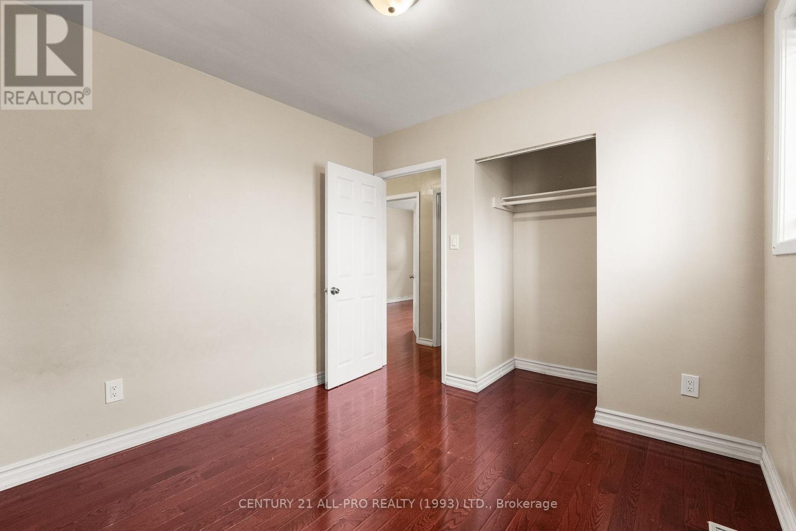 84 Goldsboro Road, Toronto, Ontario  M9L 1A7 - Photo 25 - W12435295